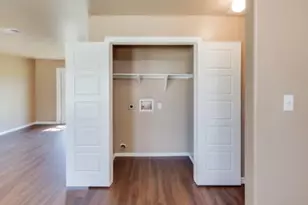 4330 Pensacola Ct, Dallas, TX 75211 - Photo 9