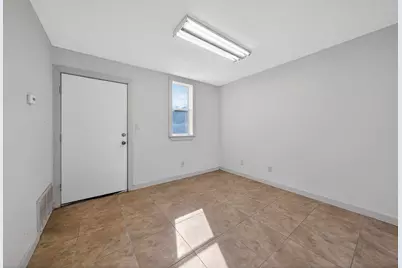 927 N Palestine Street, Athens, TX 75751 - Photo 35