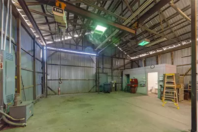 927 N Palestine Street, Athens, TX 75751 - Photo 17