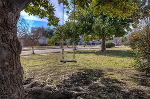 1521 Marion Dr, Garland, TX 75042 - Photo 29