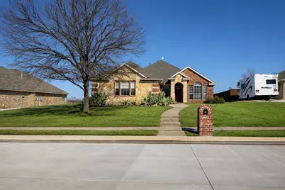 420 Woodlawn Street, Krum, TX 76249 - Photo 1