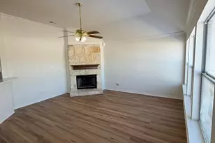 420 Woodlawn St, Krum, TX 76249 - Photo 9