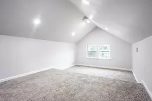 527 S Clinton Ave, Dallas, TX 75208 - Photo 25