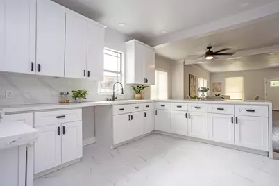 527 S Clinton Avenue, Dallas, TX 75208 - Photo 11