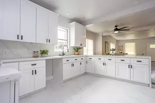 527 S Clinton Ave, Dallas, TX 75208 - Photo 11