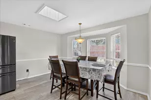 2010 Libby Ln, Grand Prairie, TX 75050 - Photo 9