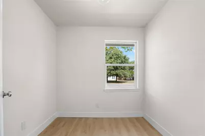 810 W Denison Drive, Robinson, TX 76706 - Photo 11