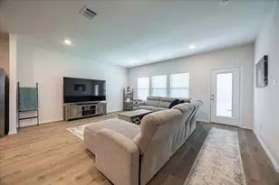 729 Amelia Ct, Pilot Point, TX 76258 - Photo 17