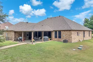 1921 Willow Bend Dr, Oak Leaf, TX 75154 - Photo 37