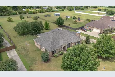 1921 Willow Bend Drive, Oak Leaf, TX 75154 - Photo 1