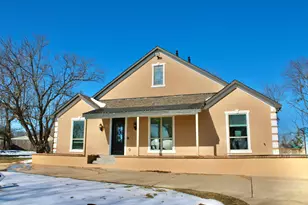 722 Clements Ave, Van Alstyne, TX 75495 - Photo 3