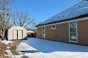 722 Clements Ave, Van Alstyne, TX 75495 - Photo 17