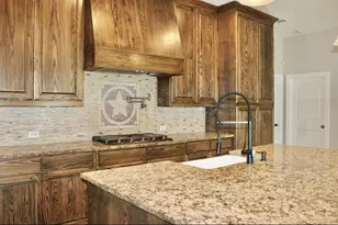 722 Clements Ave, Van Alstyne, TX 75495 - Photo 5