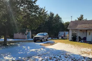 401 Meadowview Ln, Point, TX 75472 - Photo 3