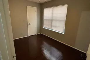 724 W Collins St, Denton, TX 76201 - Photo 3