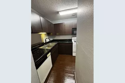 724 W Collins Street, Denton, TX 76201 - Photo 5