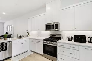 7039 Granbury Ln, Grand Prairie, TX 75054 - Photo 9