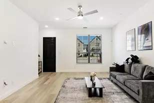 7039 Granbury Ln, Grand Prairie, TX 75054 - Photo 5