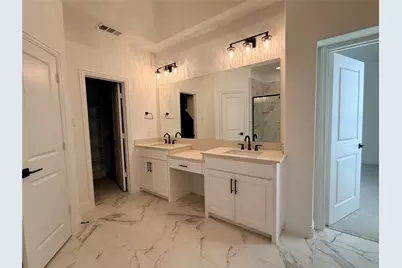 2198 Southwick, Lewisville, TX 75067 - Photo 9