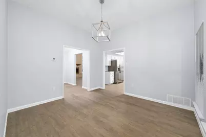 720 Sandy Trail, Fort Worth, TX 76120 - Photo 11