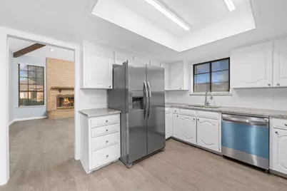 720 Sandy Trail, Fort Worth, TX 76120 - Photo 9