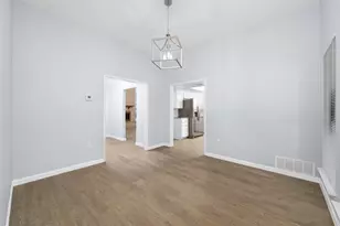 720 Sandy Trail, Fort Worth, TX 76120 - Photo 9