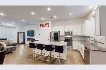 5811 Bryan Parkway #10, Dallas, TX 75206 - Photo 3