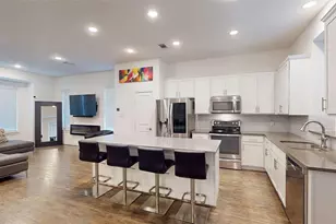 5811 Bryan Pkwy, Dallas, TX 75206 - Photo 3