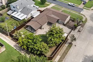 8405 Greenstone Dr, Dallas, TX 75243 - Photo 25