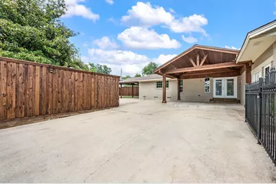 8405 Greenstone Drive, Dallas, TX 75243 - Photo 17