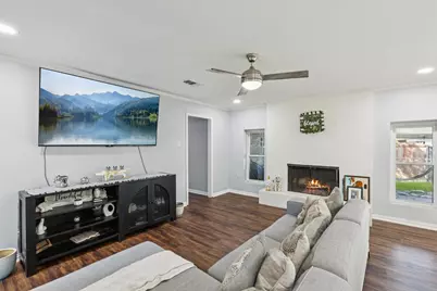 1901 Kris Street, Irving, TX 75060 - Photo 17