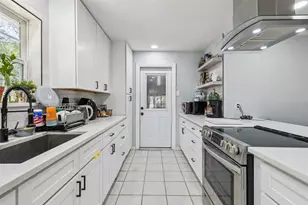 1901 Kris St, Irving, TX 75060 - Photo 9