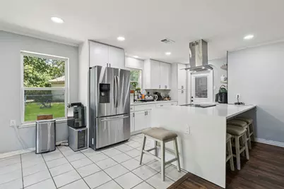 1901 Kris Street, Irving, TX 75060 - Photo 7