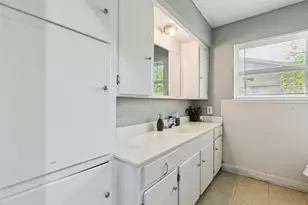 1901 Kris St, Irving, TX 75060 - Photo 15