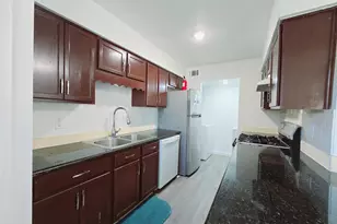 620-622 Royal Crest Dr, Richardson, TX 75081 - Photo 9