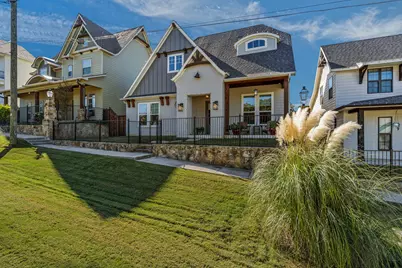 208 Denton Street E, Argyle, TX 76226 - Photo 3