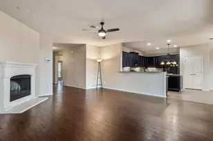 115 Holly St, Waxahachie, TX 75165 - Photo 3