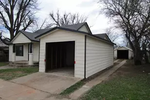 515 W McLain St, Seymour, TX 76380 - Photo 3