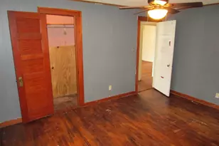 515 W McLain St, Seymour, TX 76380 - Photo 15