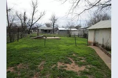 515 W McLain Street, Seymour, TX 76380 - Photo 7
