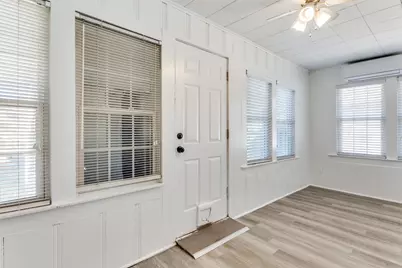 4812 Calmont Avenue, Fort Worth, TX 76107 - Photo 3