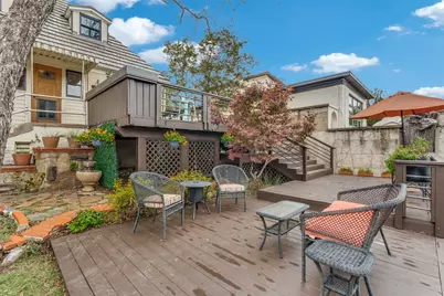 700 N Oak Cliff Boulevard, Dallas, TX 75208 - Photo 9