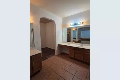 662 Oak Creek Drive, Cedar Hill, TX 75104 - Photo 11