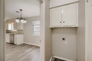 829 Poinsettia Dr, Lancaster, TX 75146 - Photo 23
