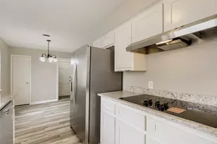 829 Poinsettia Dr, Lancaster, TX 75146 - Photo 11