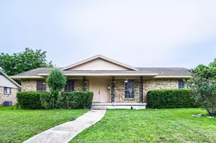 829 Poinsettia Dr, Lancaster, TX 75146 - Photo 1