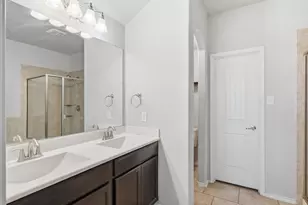 357 Coral Vine Ln, Burleson, TX 76028 - Photo 13