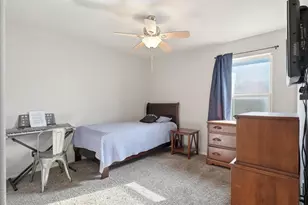 357 Coral Vine Ln, Burleson, TX 76028 - Photo 15