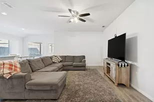 421 Houndstooth Dr, Fort Worth, TX 76131 - Photo 5