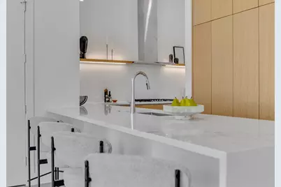 610 N Oak Cliff Boulevard #202, Dallas, TX 75208 - Photo 3